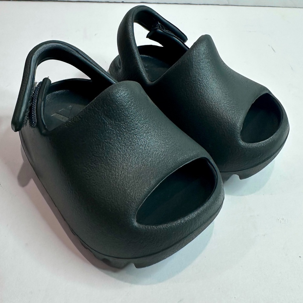 Adidas Yeezy Black Sandals with Slingback Strap and Chunky Sole
